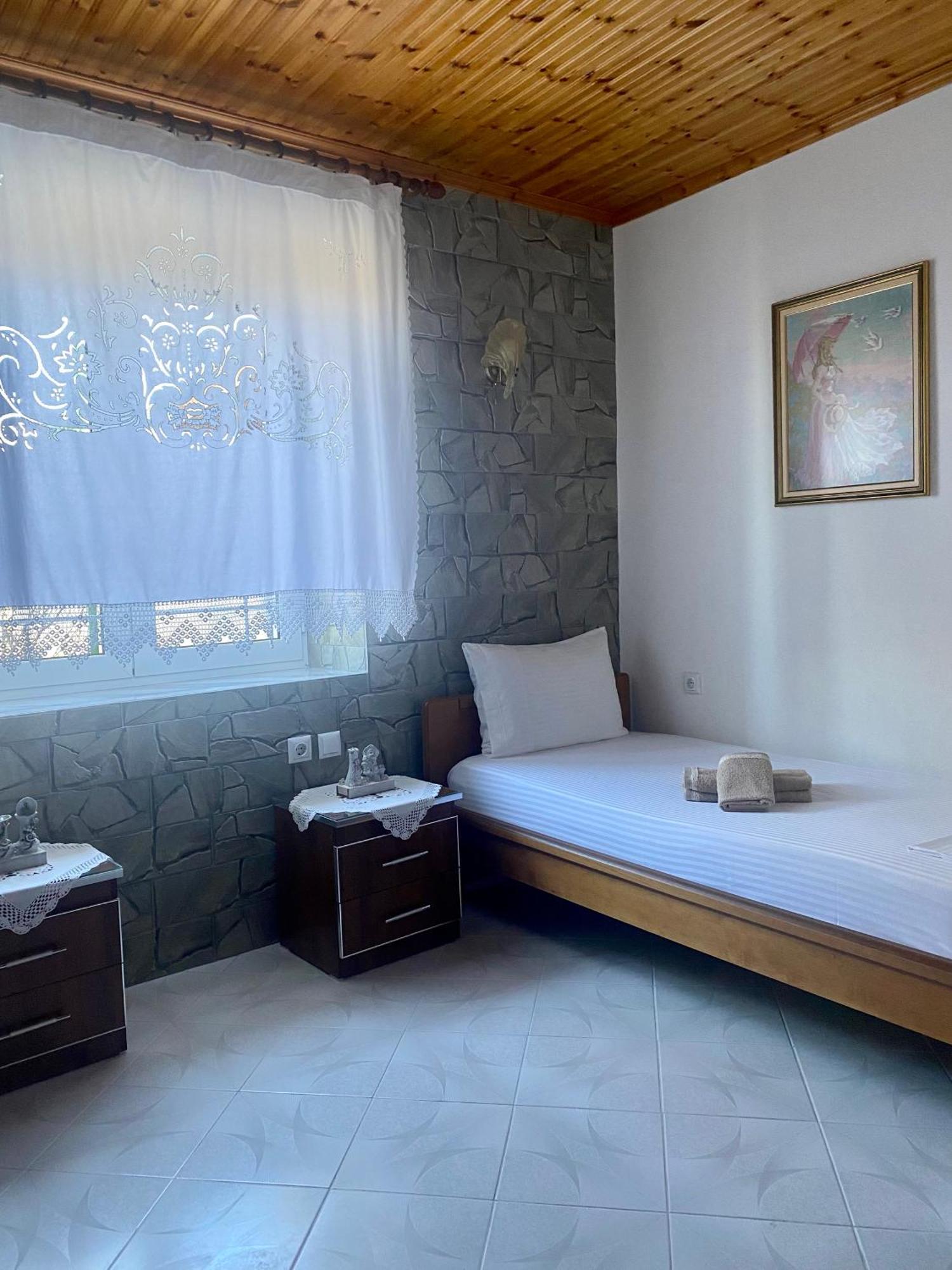 Panoramic View Guest House Gjirokastra Kültér fotó