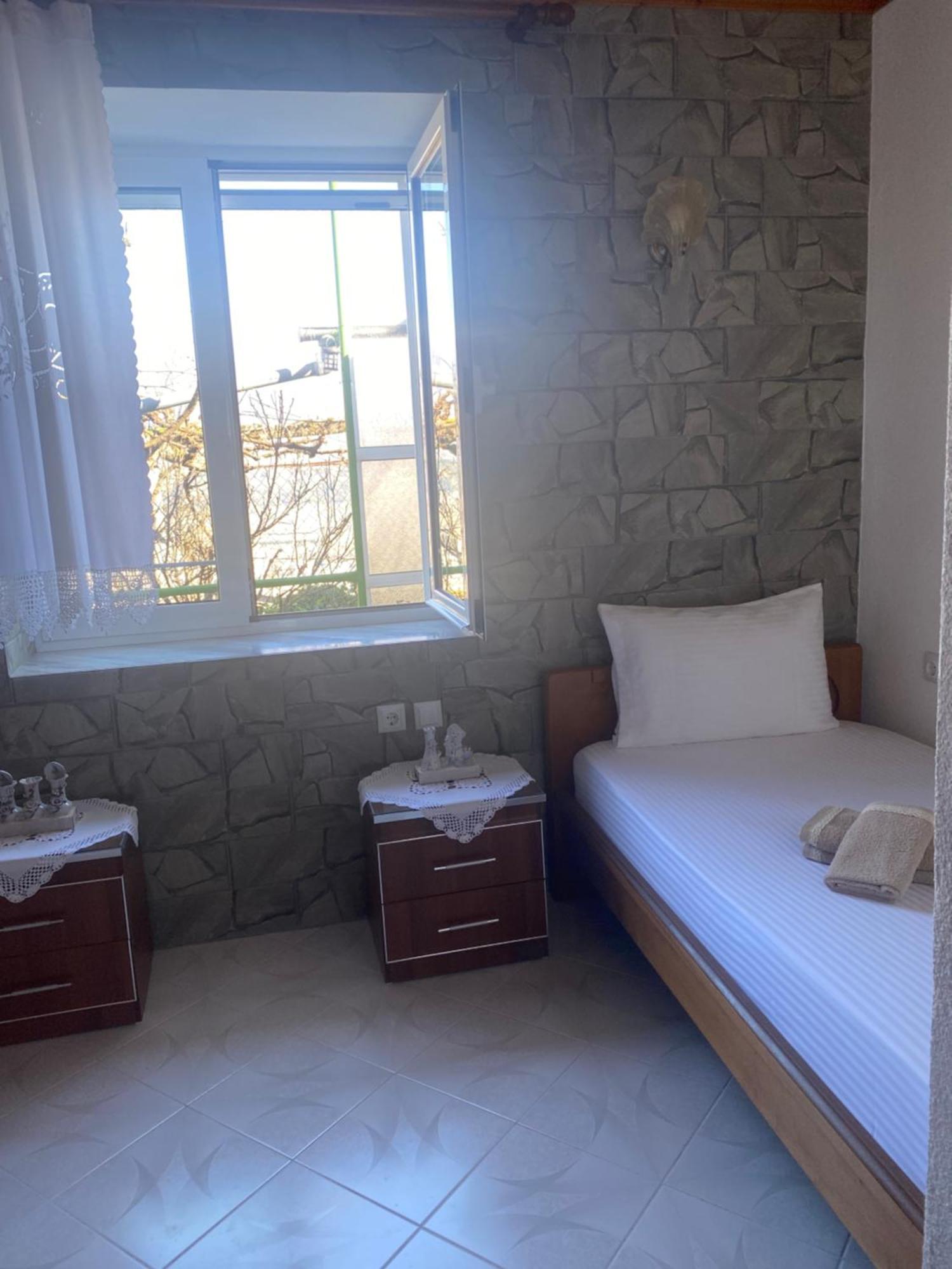 Panoramic View Guest House Gjirokastra Kültér fotó