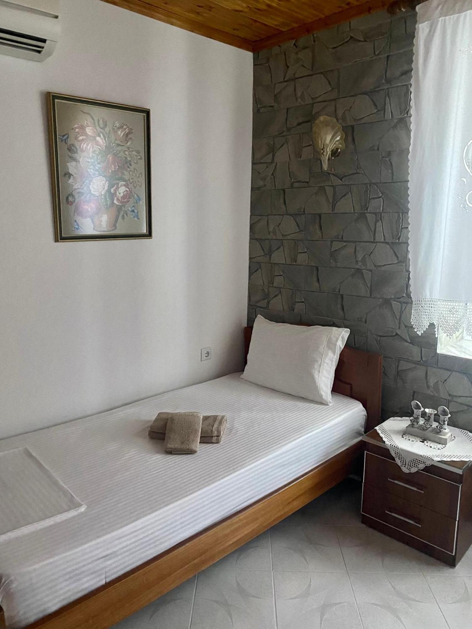 Panoramic View Guest House Gjirokastra Kültér fotó