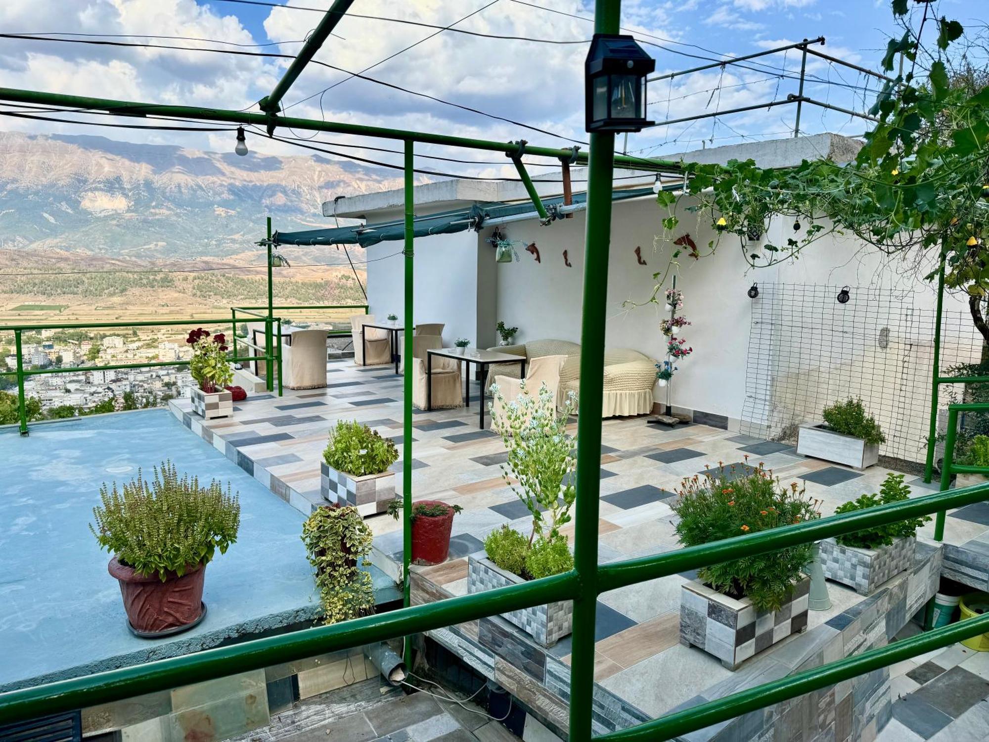 Panoramic View Guest House Gjirokastra Kültér fotó