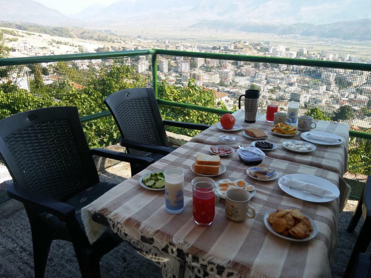 Panoramic View Guest House Gjirokastra Kültér fotó